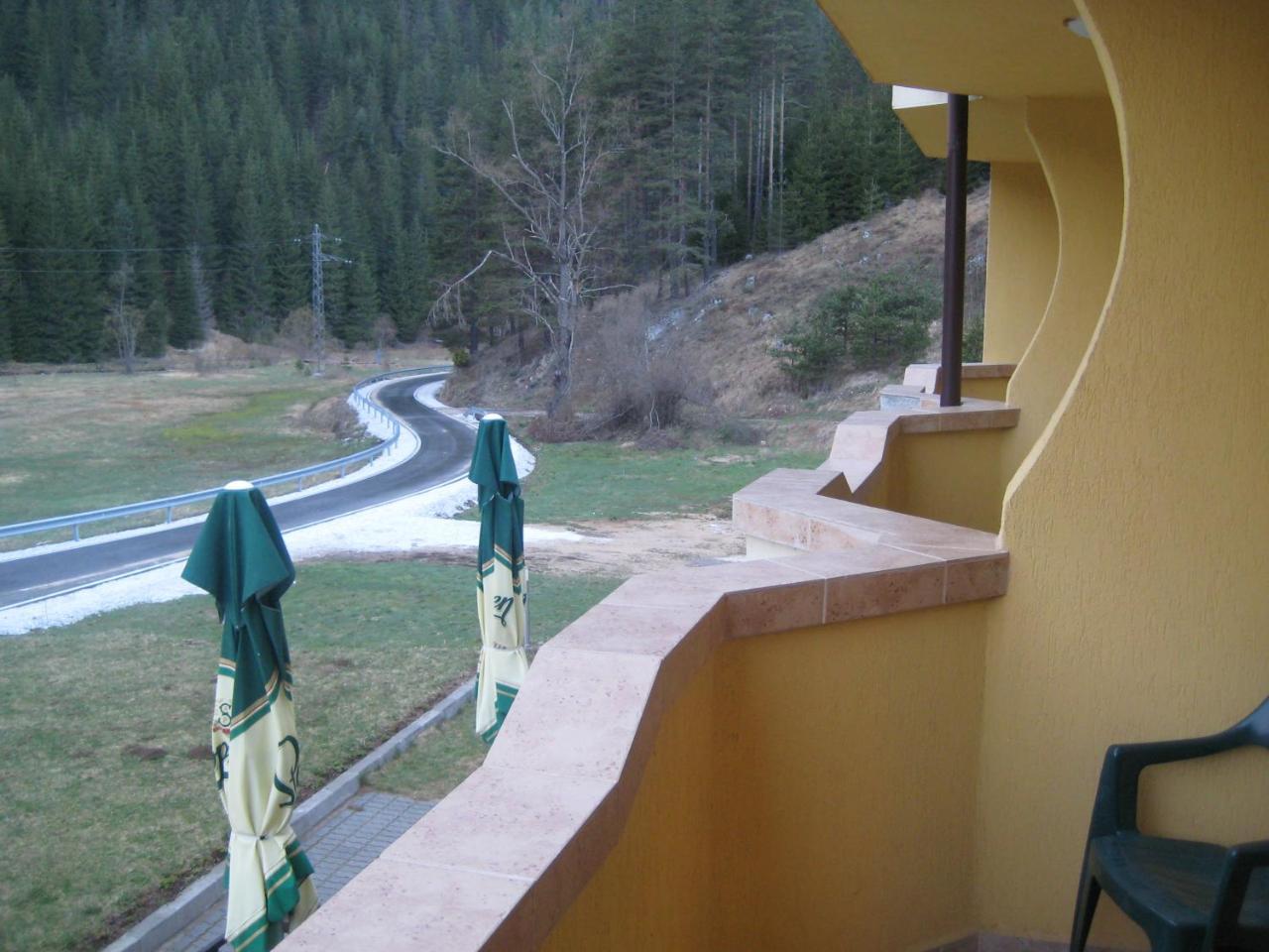 Hotel Restaurant Popini Laki Yagodina Buitenkant foto