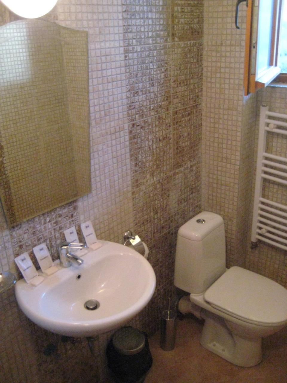 Hotel Restaurant Popini Laki Yagodina Buitenkant foto